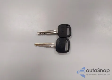 1997 Toyota Camry Le z USA, uszkodzony, nr VIN 4T1BG22KXVU787551